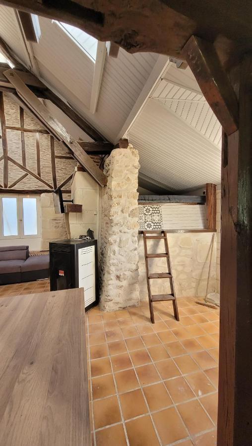 Gite De Charme Proche Loire A Velo Avec Jacuzzi Privatif Savonnières Exterior foto